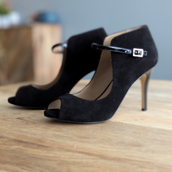 Ann Taylor Colette Suede Peep Toe, Size 10 - Picture 11 of 14